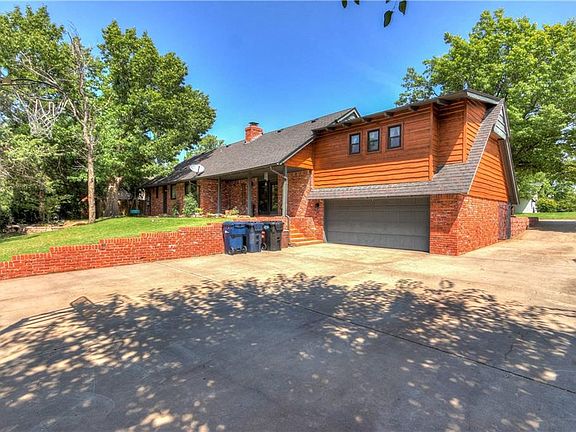 4th image of 11112 Colechester Ct