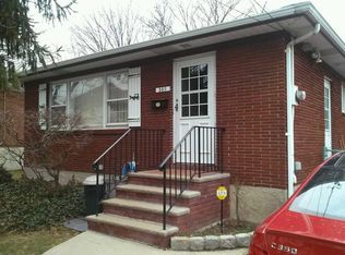 560 Mosel Ave, Staten Island, NY 10304