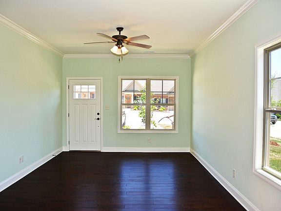 3rd image of 1728 Stonebriar Dr NE #33D