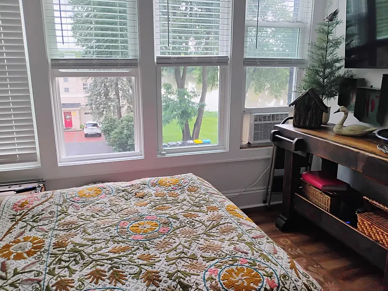 16 Washington Ave #5 — Photo 5