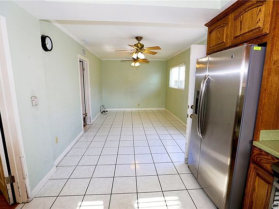 3rd image of 2126 W Willow Ave