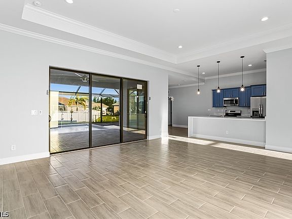 3rd image of 11 SW 18th Pl