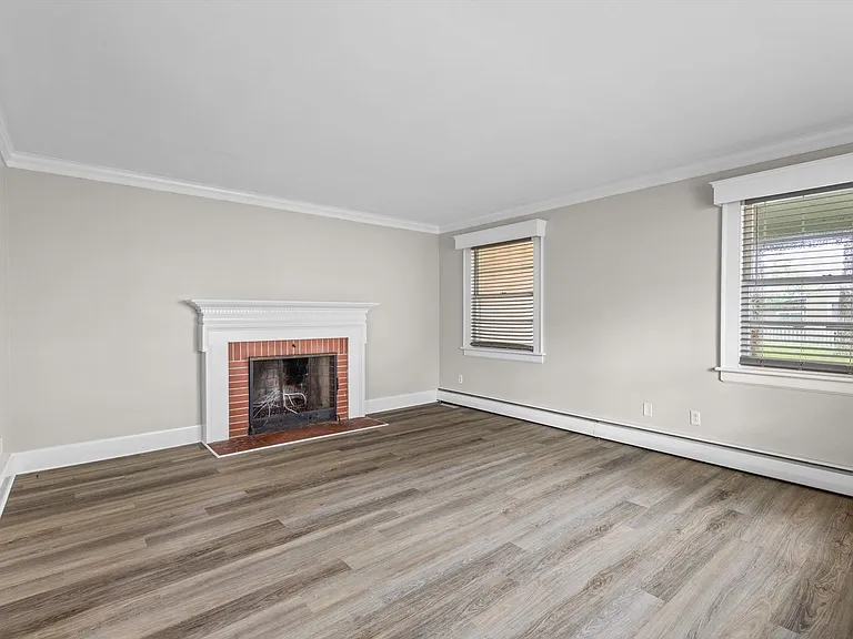 4200 Dartmouth St — Photo 8