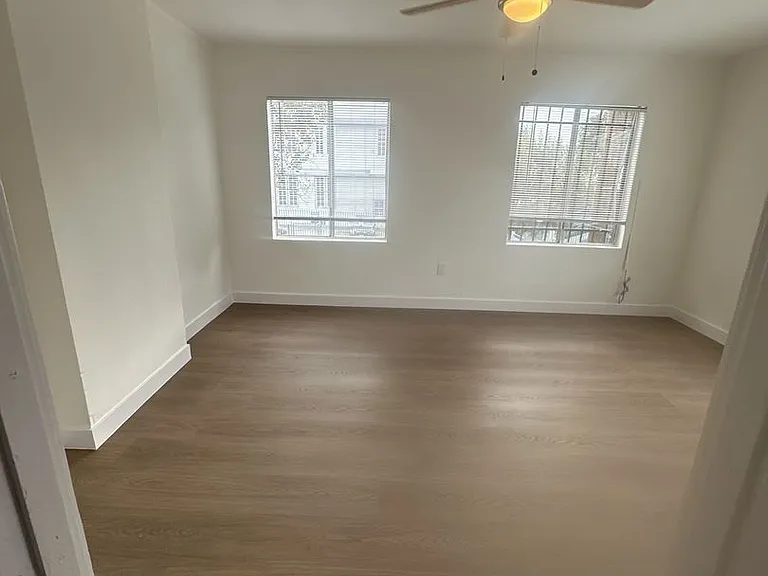 1046 W Martin Luther King Jr Blvd — Photo 14