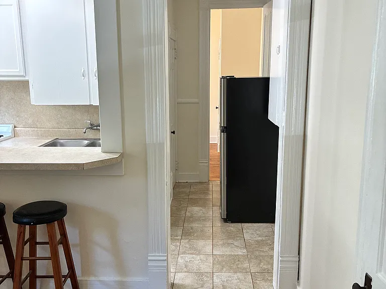 246 Charles Ave SE #1 — Photo 3