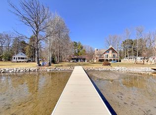 W336N6496 Lakeview Dr, Oconomowoc, WI 53066