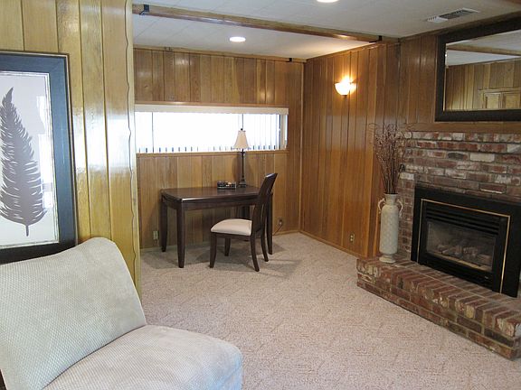 4th image of 1604 Laurel Ln