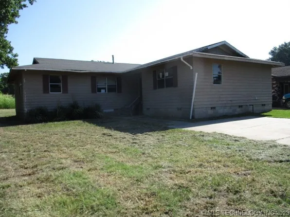 1208 Hartford St, Muskogee, OK 74401