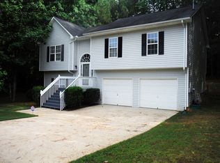 30 Corn Crib Ct, Newnan, GA 30263