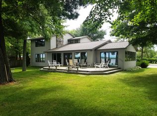 N5752 Foesch Rd, Shawano, WI 54166