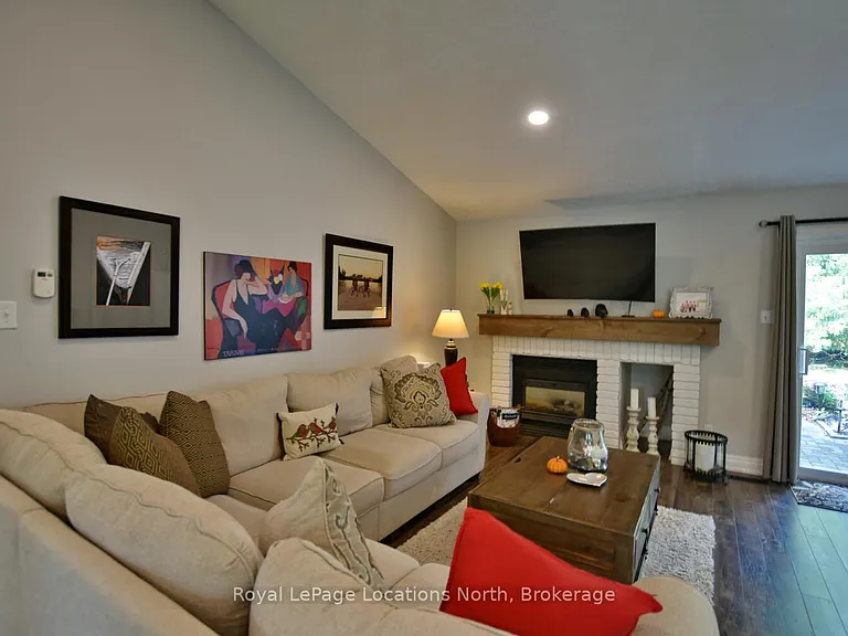 590 Oxbow Cres — Photo 28