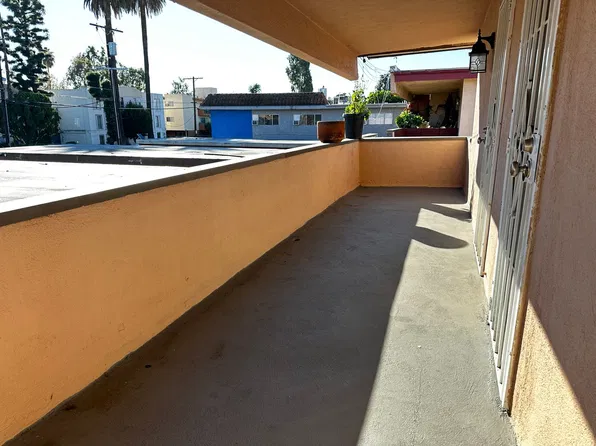 8645 Columbus Ave #2, North Hills, CA 91343