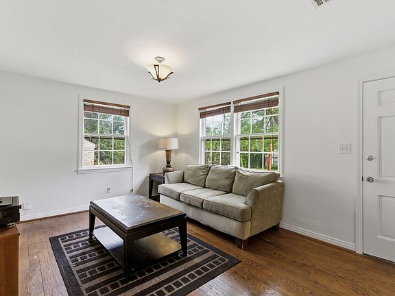 5th image of 704 McCarley Ave
