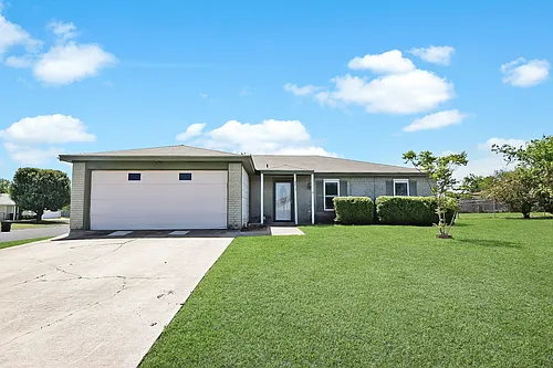 2800 Kim Dr Photo 1