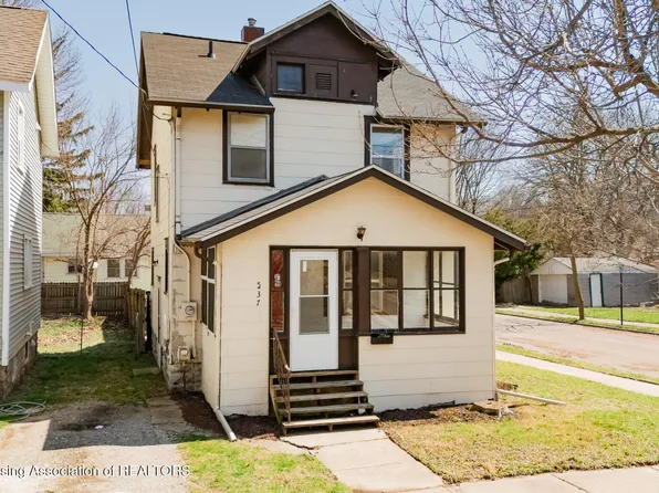 537 Lathrop St, Lansing, MI 48912