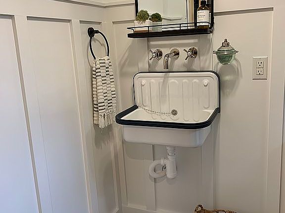 Basement  powder room 