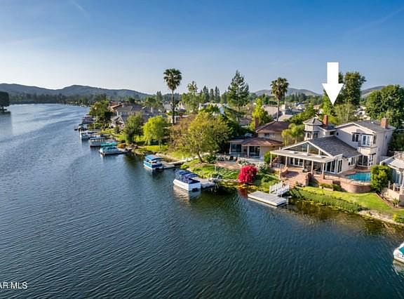 2nd image of 32116 Oakshore Dr