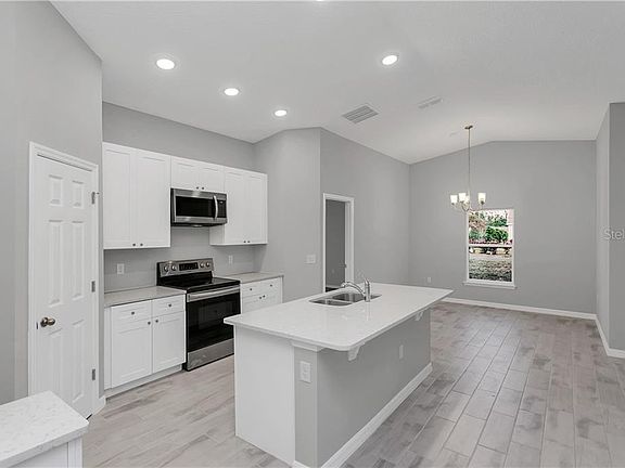 3rd image of 2433 Elm Ave