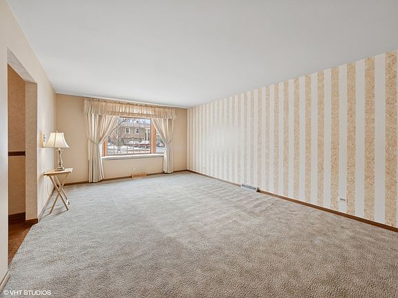 4th image of 750 Dixon Ct