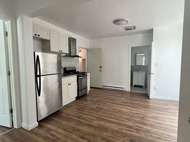 3306 Baring St #2F — Photo 2