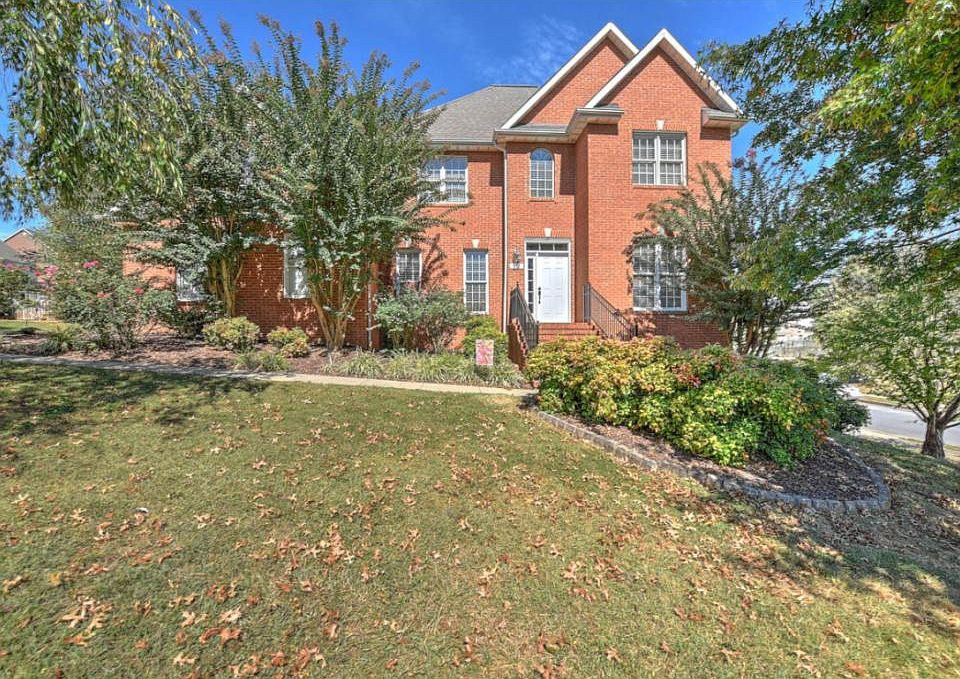 1st image of 422 Emerald Chase Cir