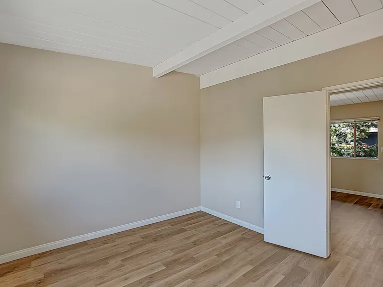 1114 Garden St — Photo 16