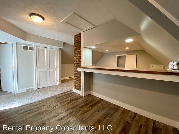 3rd image of 24 Portsmouth Pl NE #2