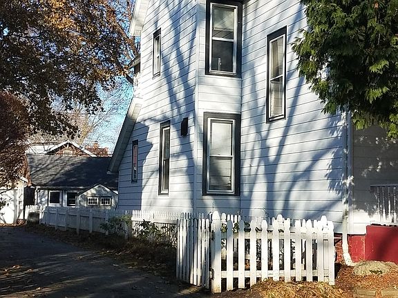 3rd image of 406 Gillett Ave #2