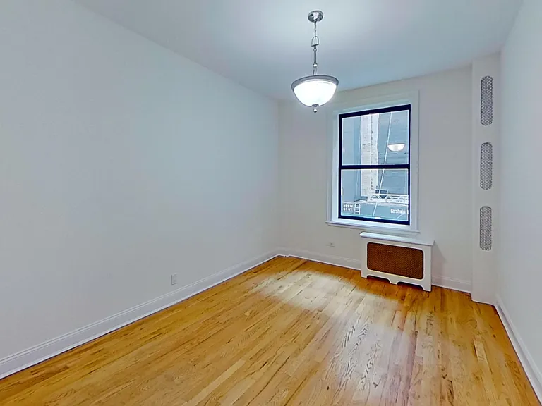 245 W 51st St #308 — Photo 13
