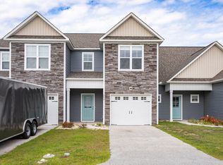 202 N Stingray Ln #1, Sneads Ferry, NC 28460
