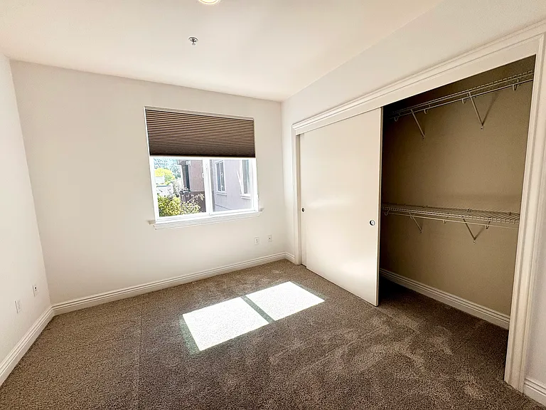 1310 Creekside Dr — Photo 23
