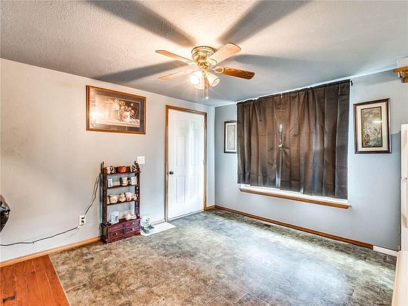 4th image of 709 N Stanley Ave