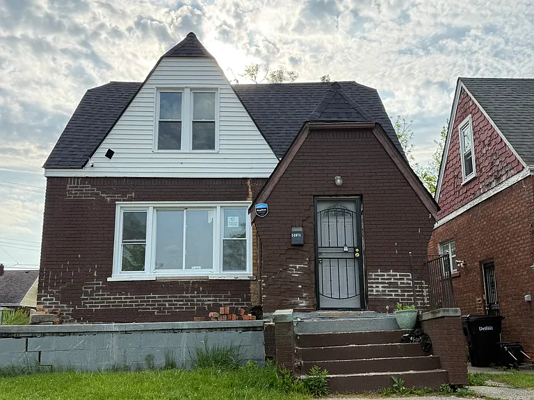 14974 Sussex St — Photo 1