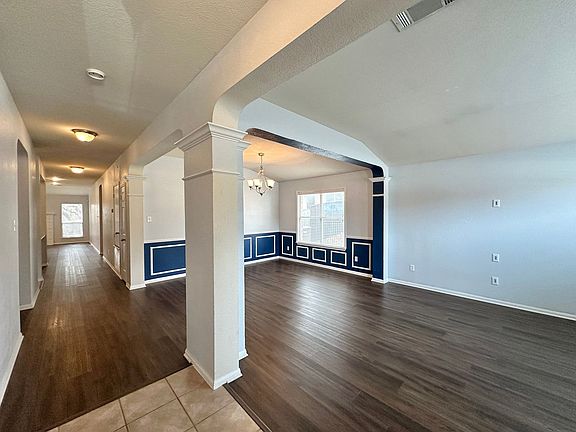 3rd image of 728 Cattail Cir