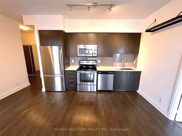 7890 Bathurst St #1601 — Photo 11