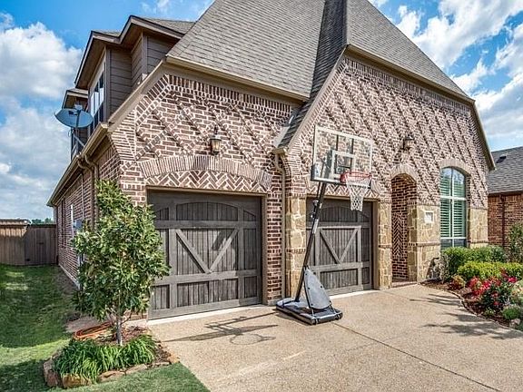 3rd image of 5636 Fox Chase Ln