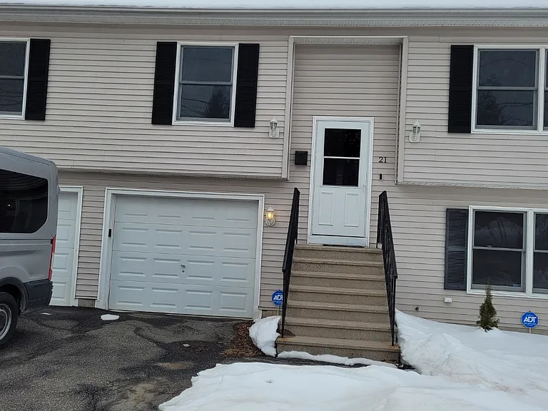 21 Workman Ave — Photo 16