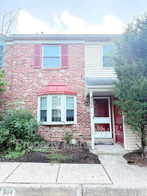 3 bed, 2.5 bath, 1466 sqft, $2,500 — Photo 2
