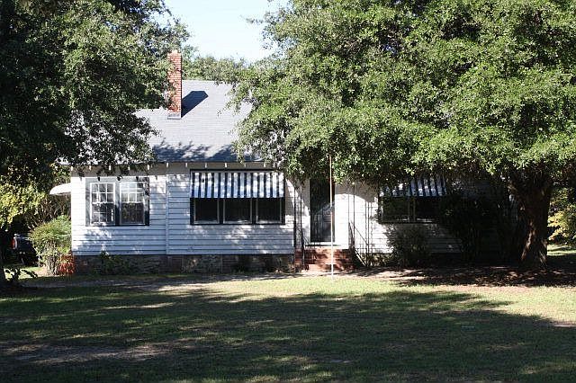 2nd image of 3610 Black River Rd