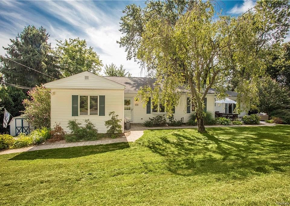1st image of 205 Parkview Pl