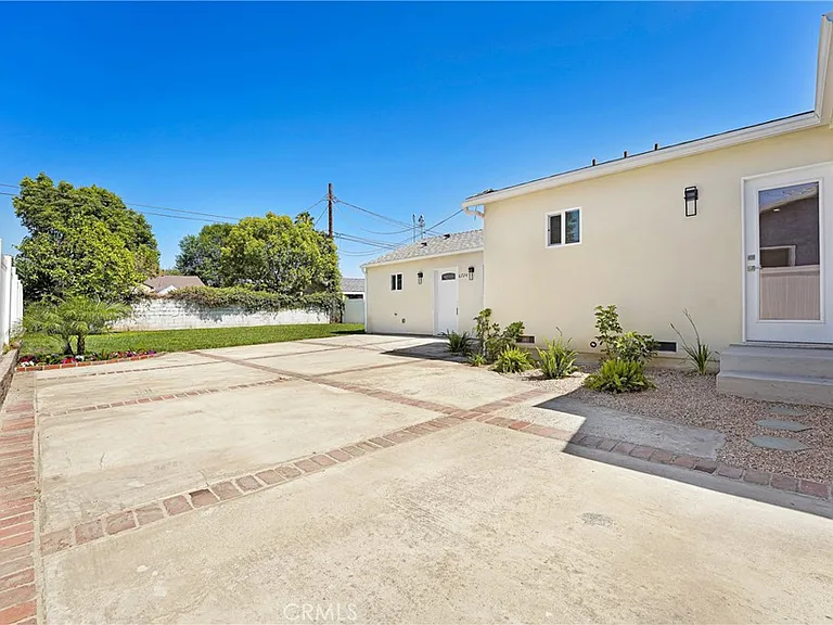 6722 Katherine Ave — Photo 22