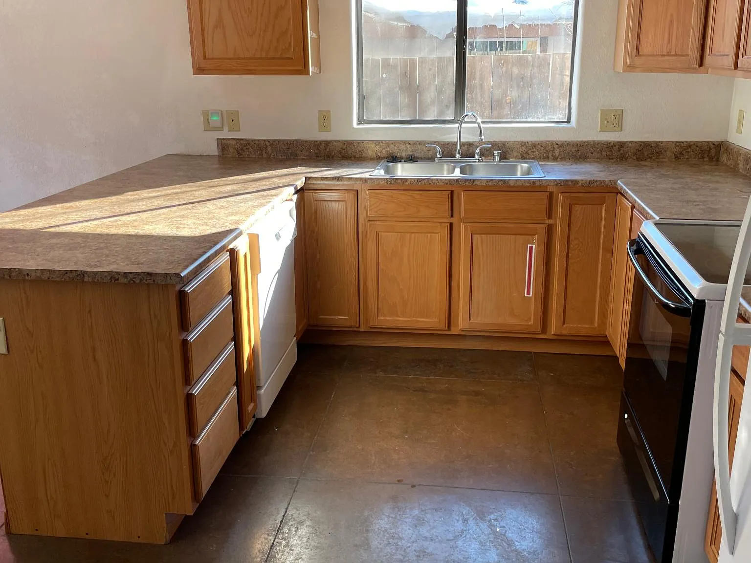 2 bed, $1,900 — Photo 2
