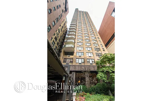 Sold by Douglas Elliman | media 32