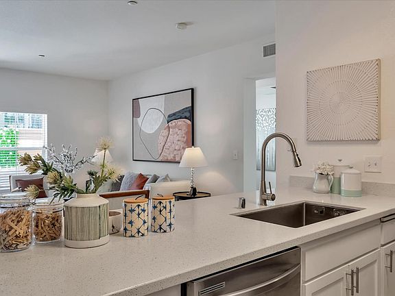 4th image of 2177 Alum Rock Ave APT 118