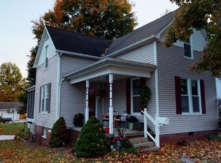 521 E 3rd St, Huntingburg, IN 47542