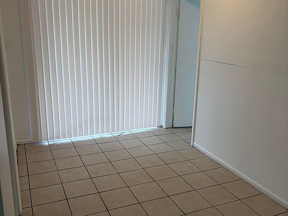 4th image of 64 SE Norfolk Blvd