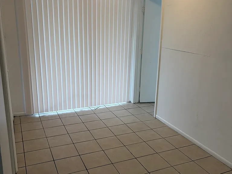 64 SE Norfolk Blvd — Photo 4