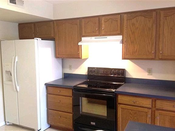 4th image of 4441 N Shore Dr