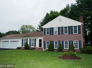 7112 Sydenstricker Rd, Springfield, VA 22152