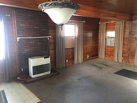 4th image of 2111 E Pine St